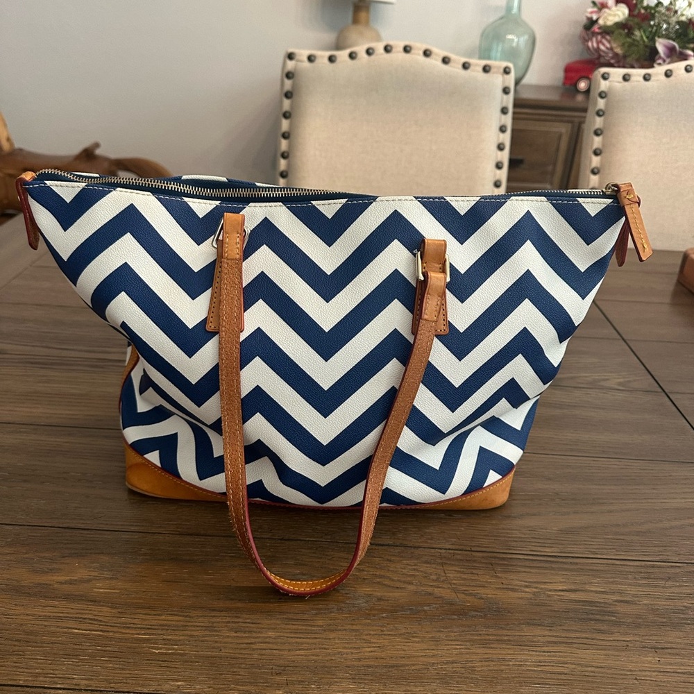 Dooney & Bourke Blue Chevron Tote with Tan Accents And Wallet - Picture 2 of 7